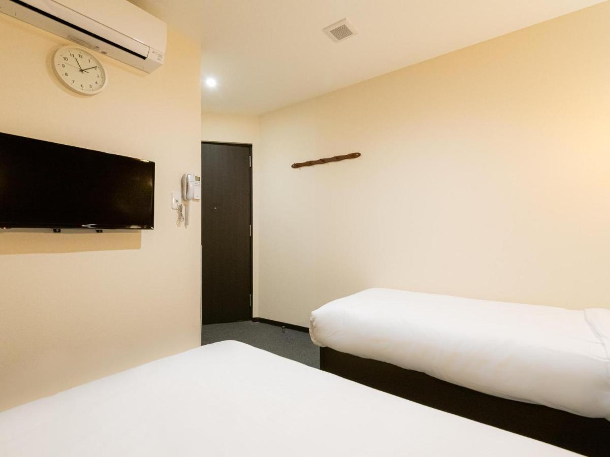 Oyo Hotel Plaza In Namba Minami Ōsaka Exterior foto